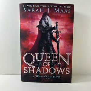 Queen of Shadows Book by Sarah J. Maas Throne of Glass